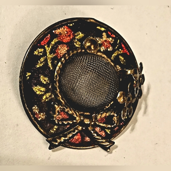 Vintage Holiday, festive mesh enameled with floral print hat brooch - Picture 7 of 7